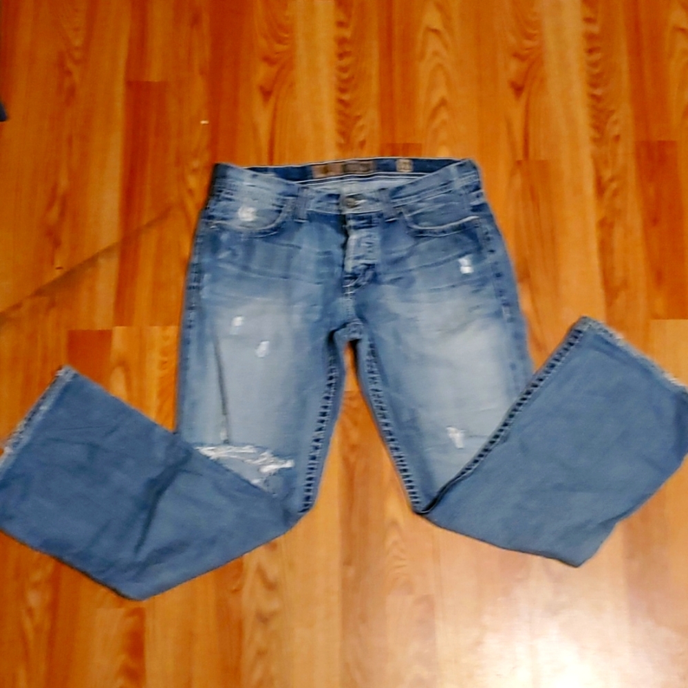 BKE Fulton distressed jeans